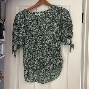 Veronica Beard tie sleeve blouse - size 6